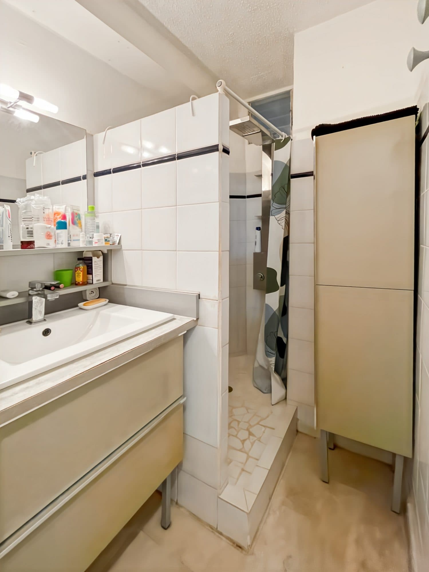 Rare T3 sur Jardin. Résidence fermée avec piscines. Accès marina. 2