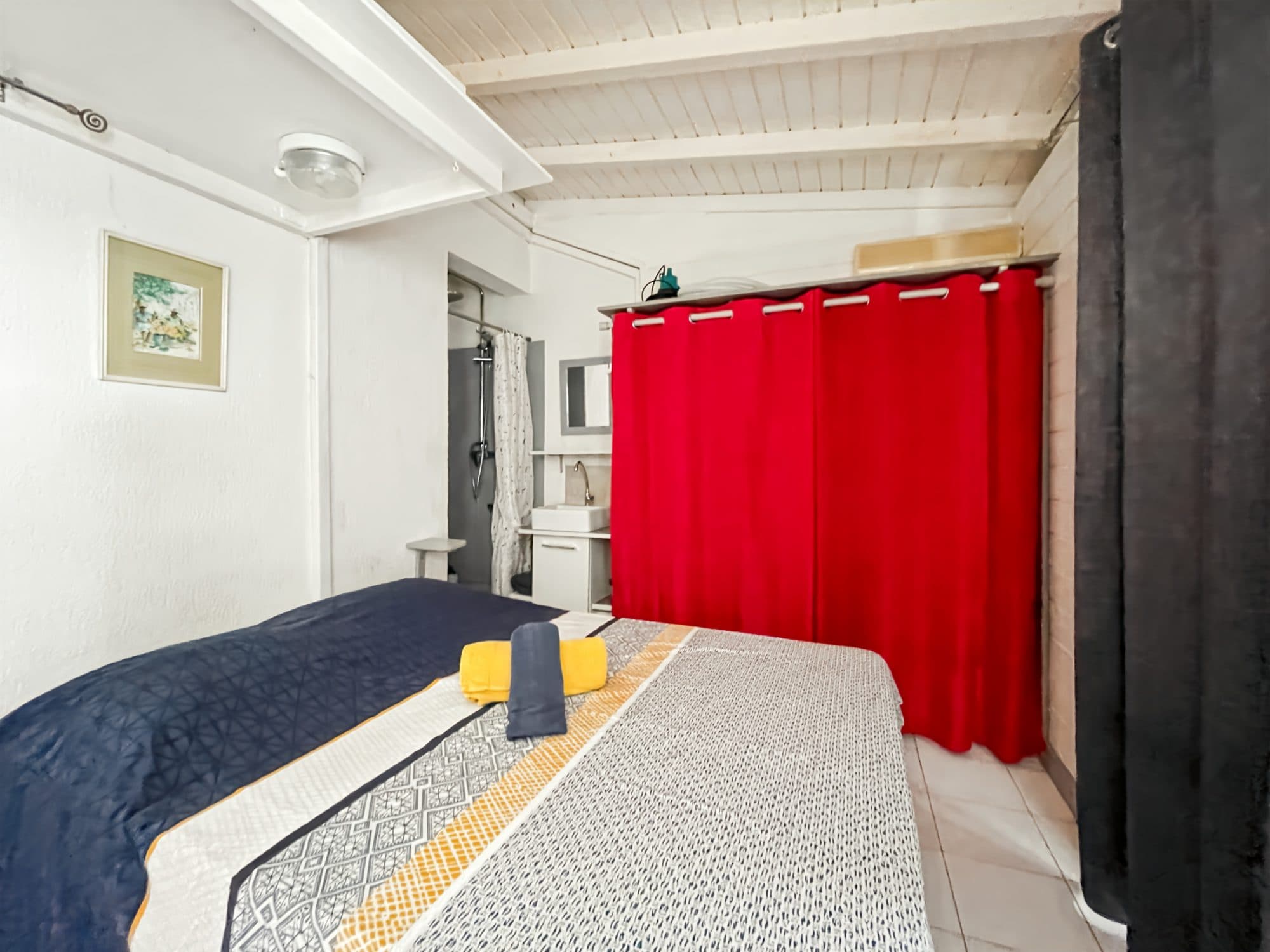 Rare T3 sur Jardin. Résidence fermée avec piscines. Accès marina. 3